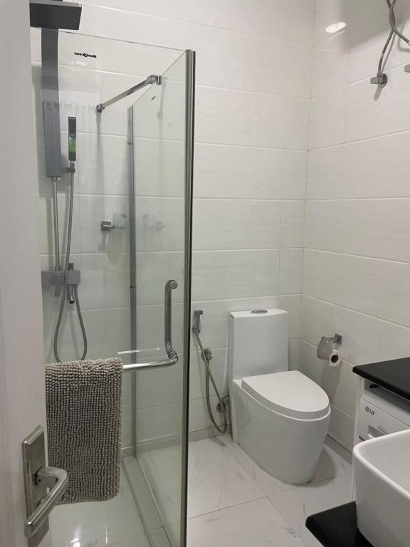 Sea View Apartment Image 11